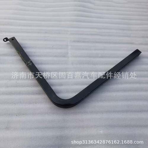 DZ97259740733DZ95259740382尿素箱支架方管陕汽德龙A