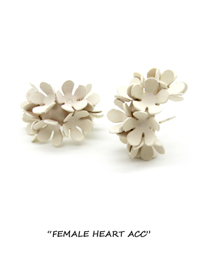 S925银针耳钉韩国仙范小清新白色花朵耳钉气质甜美复古C字耳环女