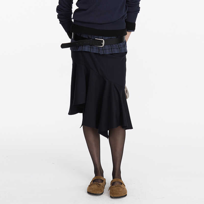 半身裙不规则下摆拼接LYUOCHENG