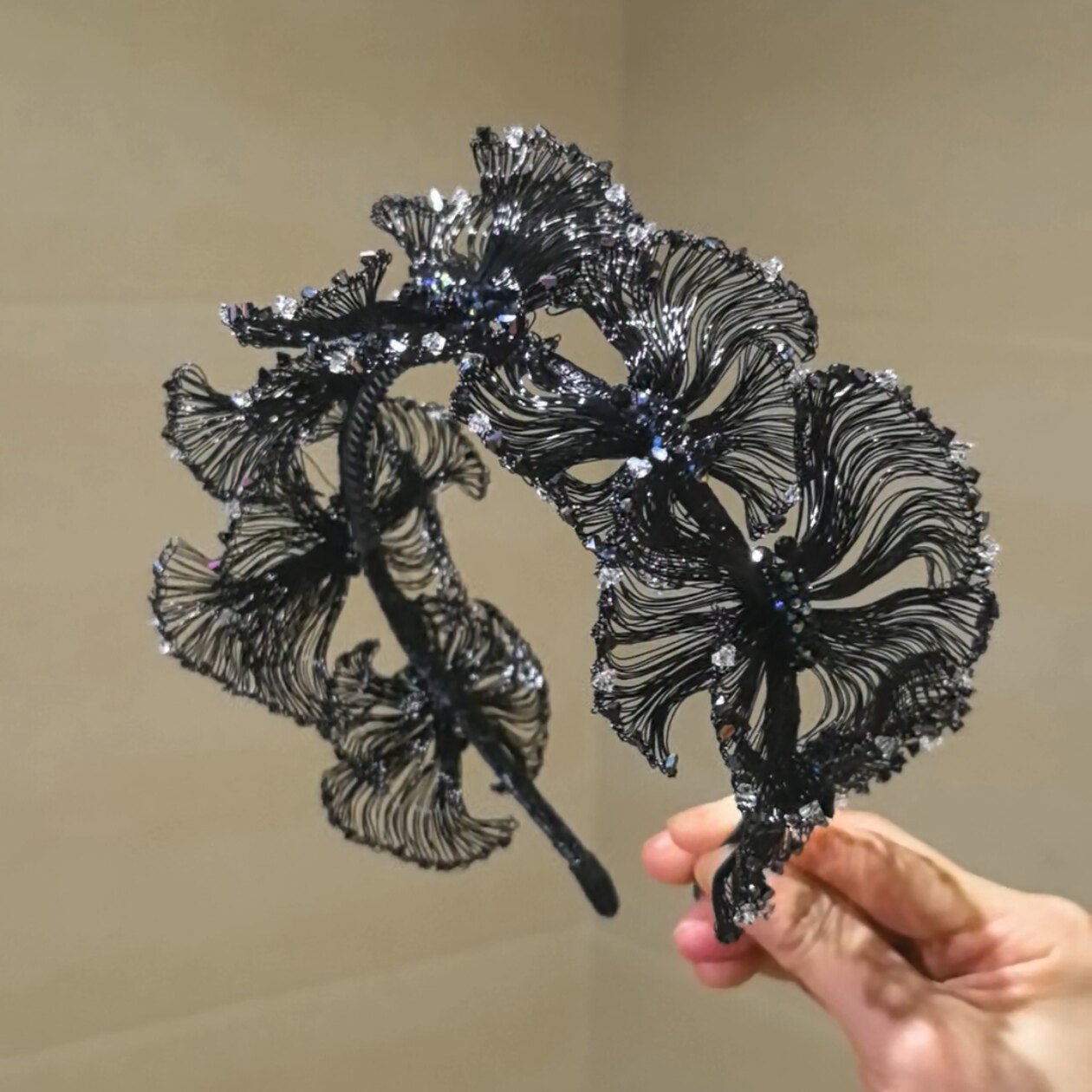 莫奈黑蝶舞高定秀款发箍暗夜紫蝴蝶花朵流苏发箍气质复古风