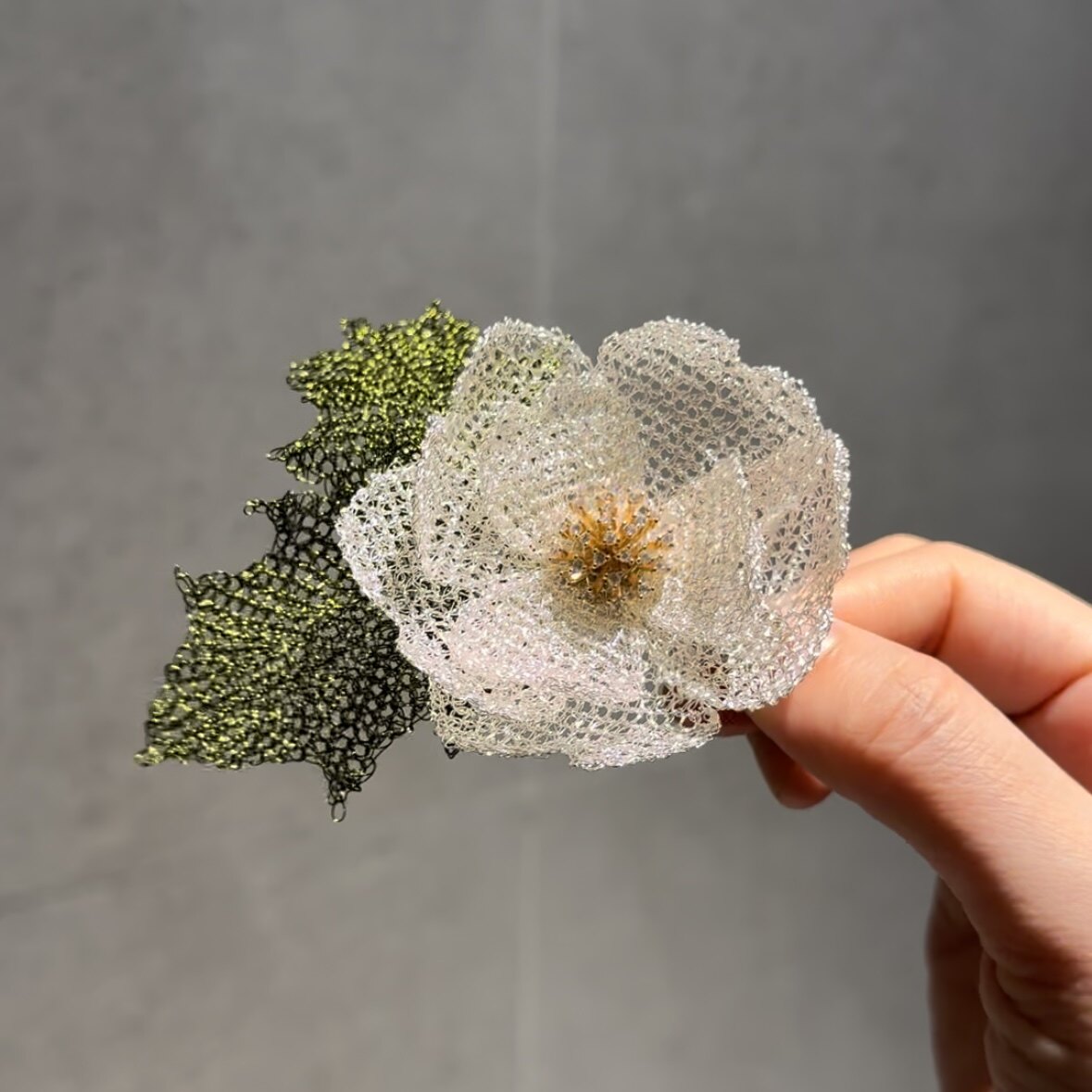 莫奈白百合边夹系列璀璨工艺水晶发箍设计气质高级感日常百搭款