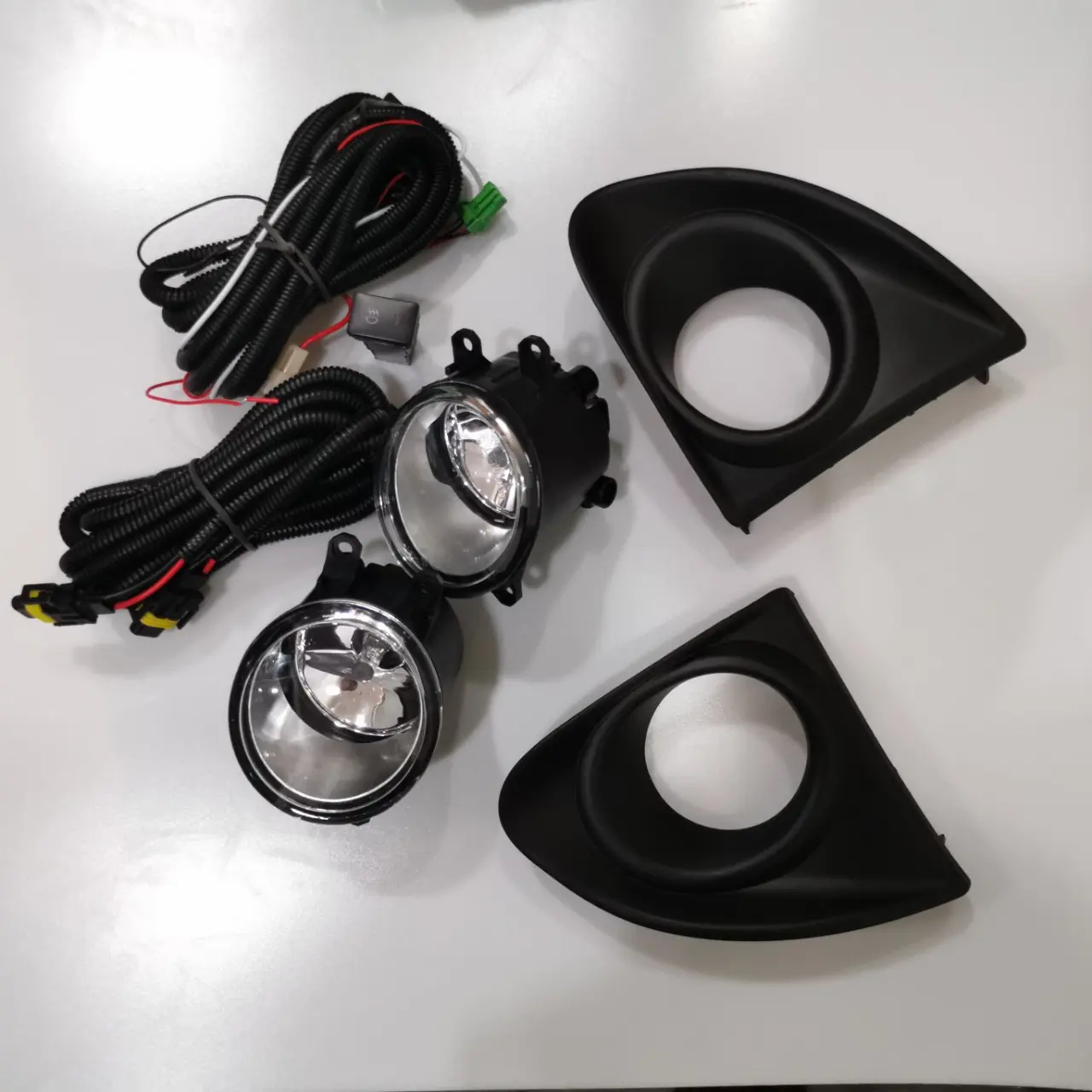 适用于丰田AXIO雾灯13-15款