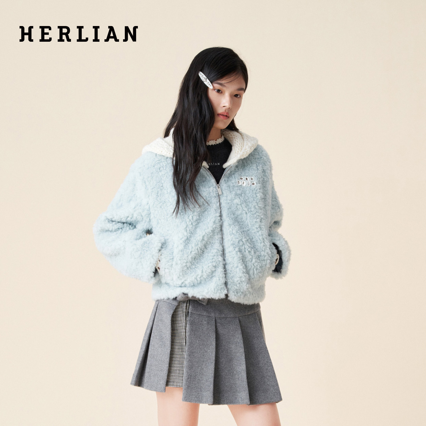 HERLIAN 2026年冬季新品针织帽拼接女士宽松短款慵懒毛绒外套
