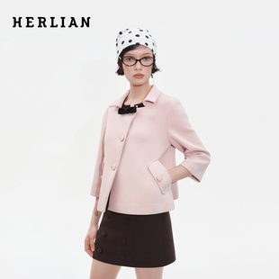 【杨雨潼同款】Herlian 25年秋季新品女士廓形蝴蝶结娃娃领短外套
