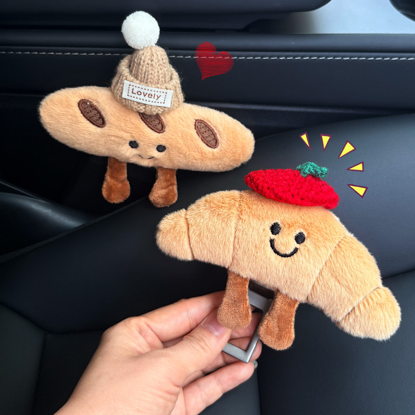 汽车安全插带卡口车载安全带延长固定器车内装饰牛角面包可爱奢华