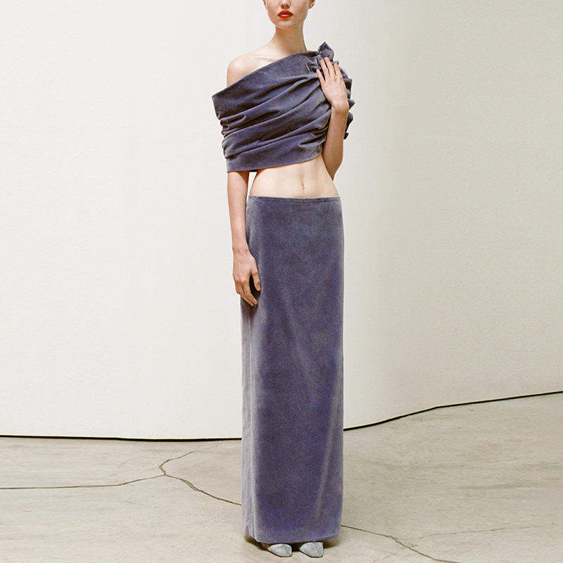 新款名媛丝绒高级感礼服套装2025冬季女装褶皱抹胸低腰直筒半身裙,女装/女士精品,时尚套装,淘宝优惠券,粉丝福利购,淘宝优惠卷