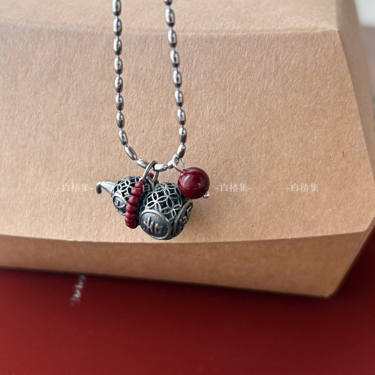 新中式葫芦红玛瑙吊坠项链复古做旧金属小众设计高级感国潮风颈链