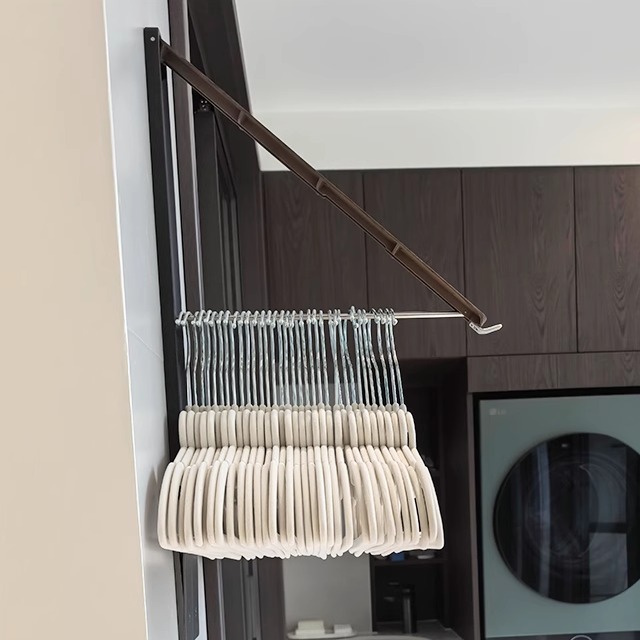 非常实用的衣架收纳架