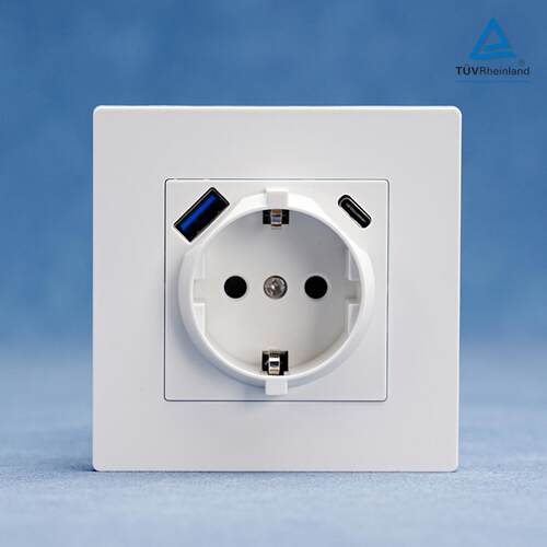 欧式墙壁插座schuko socket快充PD 20W德插USB-A和Type-C 250V