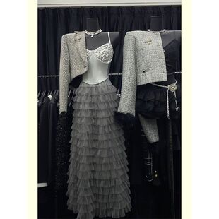 春秋搭配一整套高级感欧货洋气小香风外套亮片吊带蛋糕裙子三件套