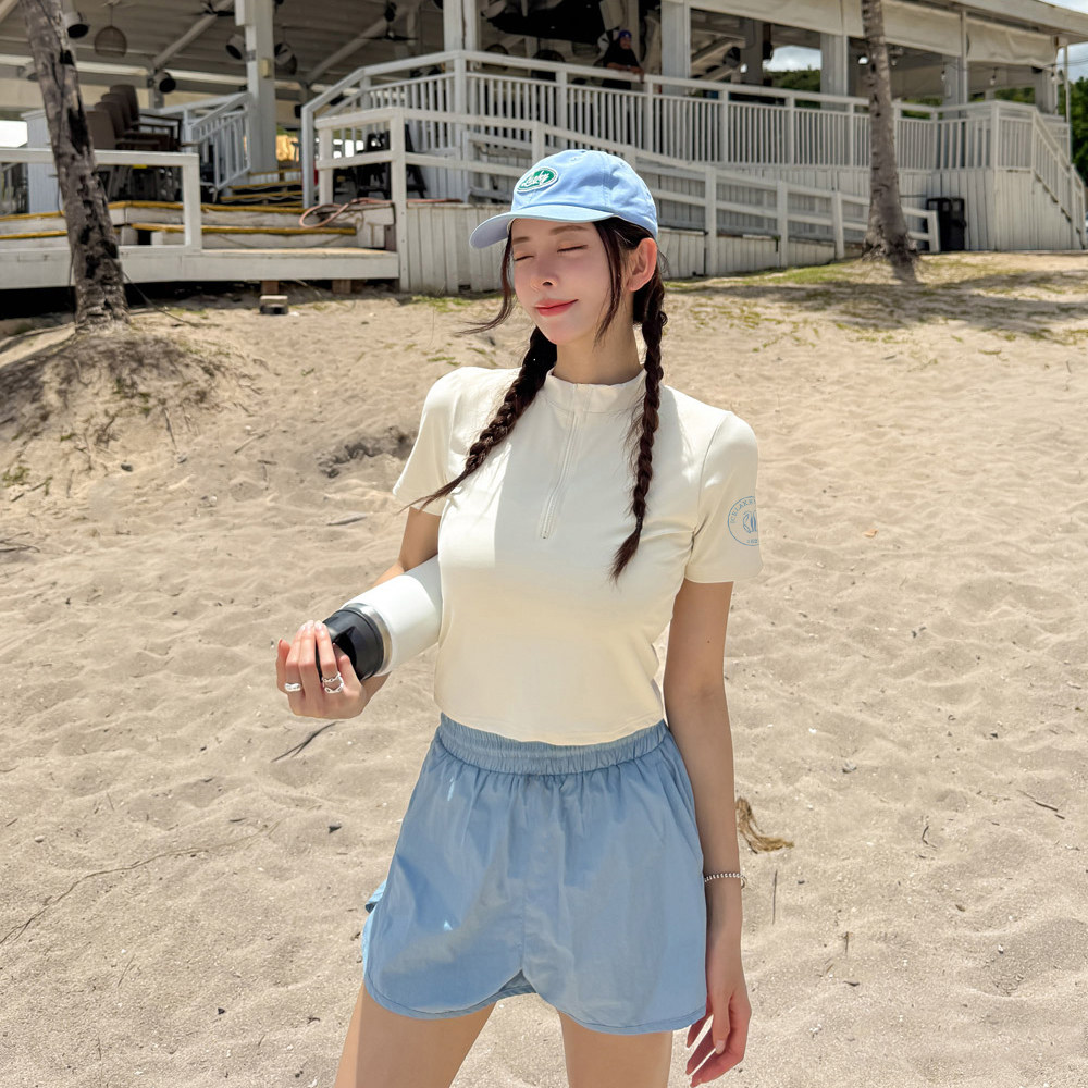 简约运动风圆领短袖T恤女修身收腰显瘦休闲泳衣套装潜水服