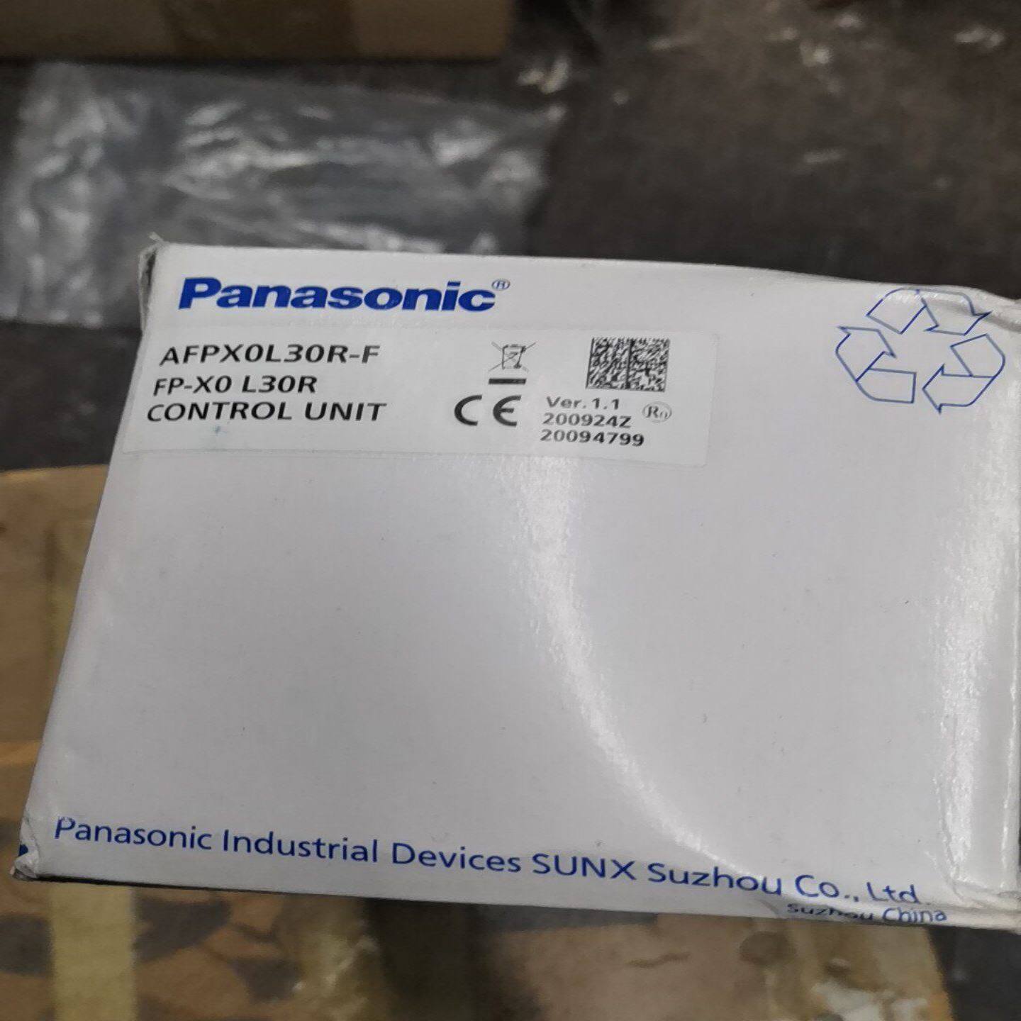 PLC，型号AFPX0L30R-F，来自Panaso