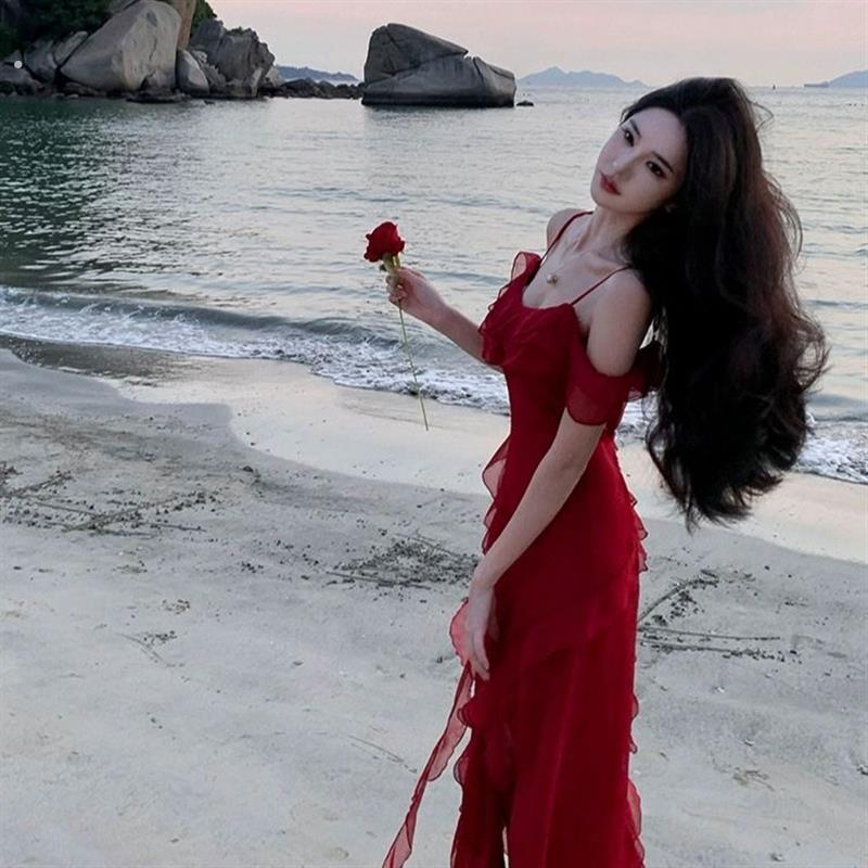法式覆古绝美红色吊带洋装女夏荷叶边超好看氛围感海边度假099