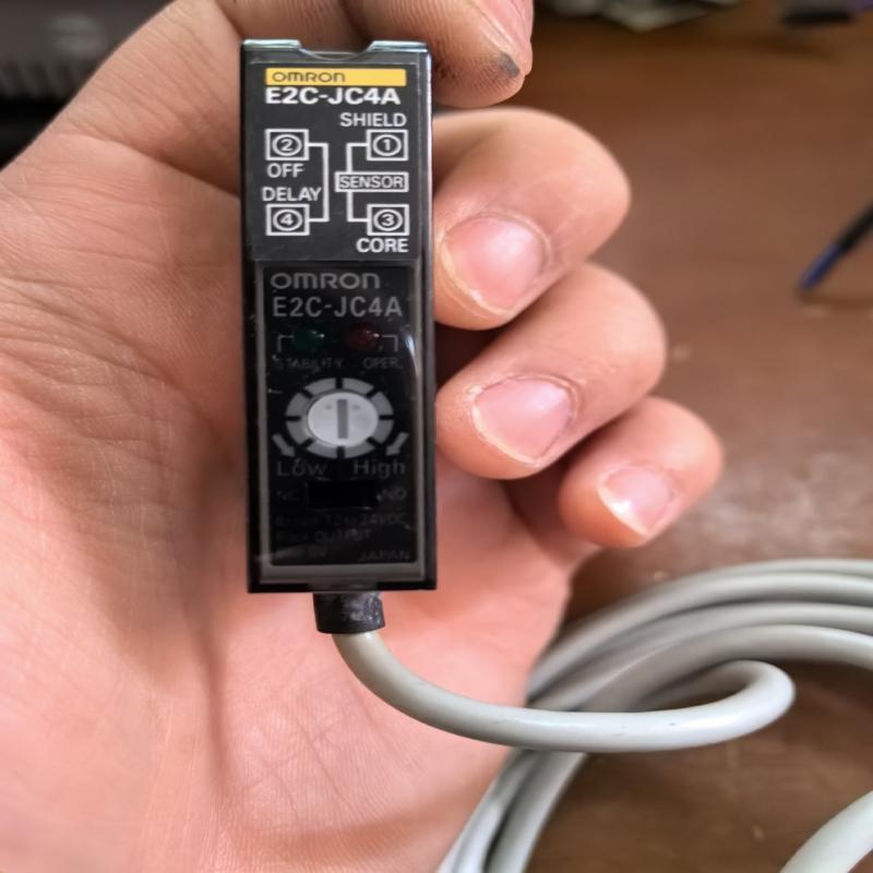 维修检查销售欧姆龙 信号放大器 E2C-JC4A 日本进询价