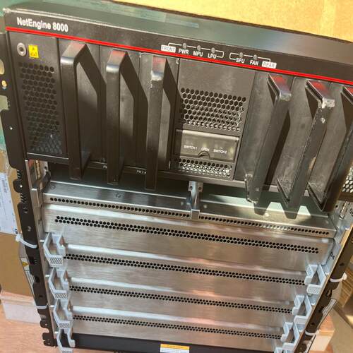 维修检查NetEngine 8000-X4路由器全新包装议价