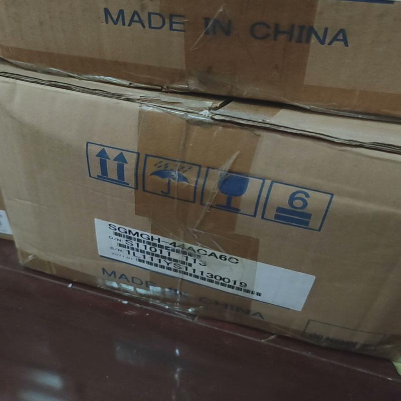维修检查销售全新安川SGMGH-44ACA6C伺服马达，商品