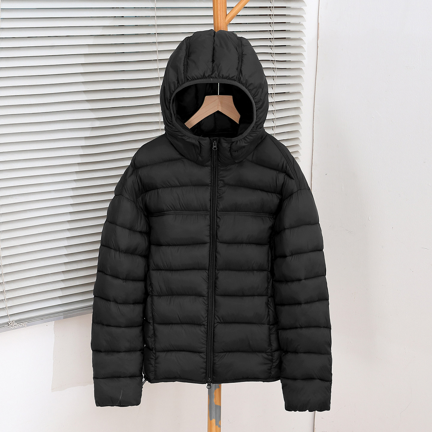 轻薄连帽拉链短款排骨羽绒棉服女