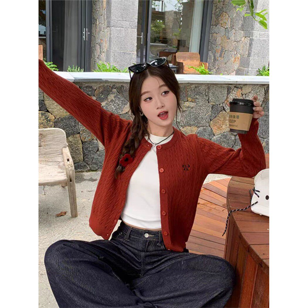 红色针织开衫外套女上衣高级感初秋穿搭2026新款早秋安可拉红毛衣