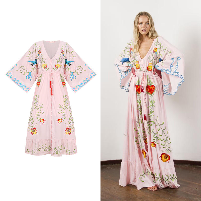 2024外贸FREE波西米亚花朵刺绣镂空流苏装饰复古造型女神长裙