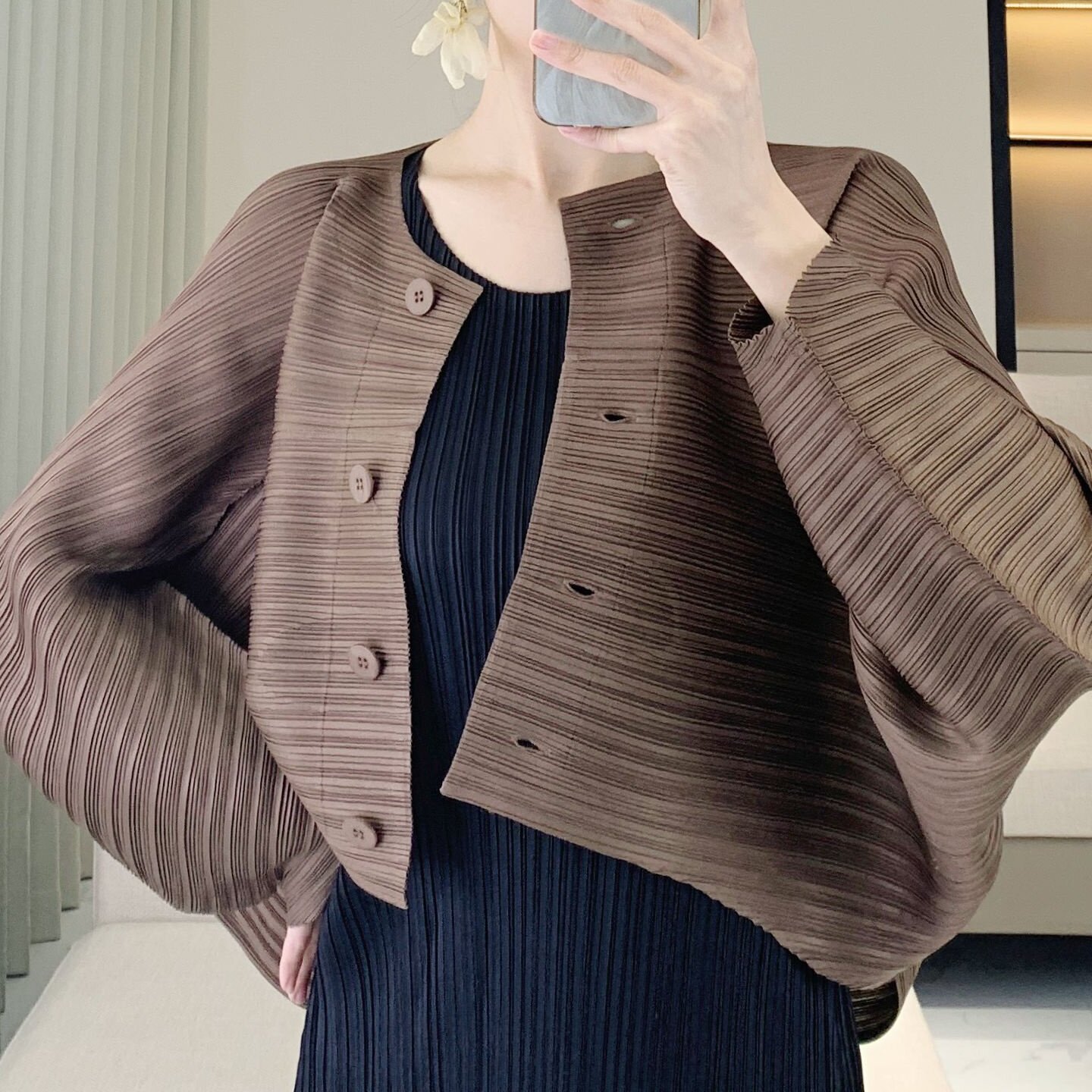 三宅褶皱纯色设计款上衣女单排扣简约百搭大码高级感开衫短外套