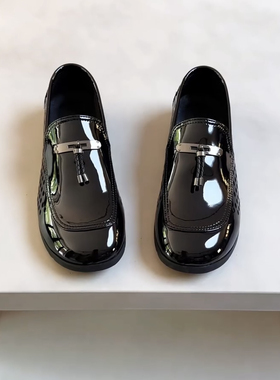 202810欧洲站冬春季新款打孔透气亮皮鞋商务鞋男士韩版时尚潮流鞋