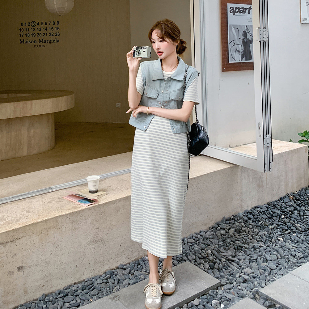 成套搭配牛仔马甲连衣裙套装女夏2025新款设计感条纹T恤裙两件套