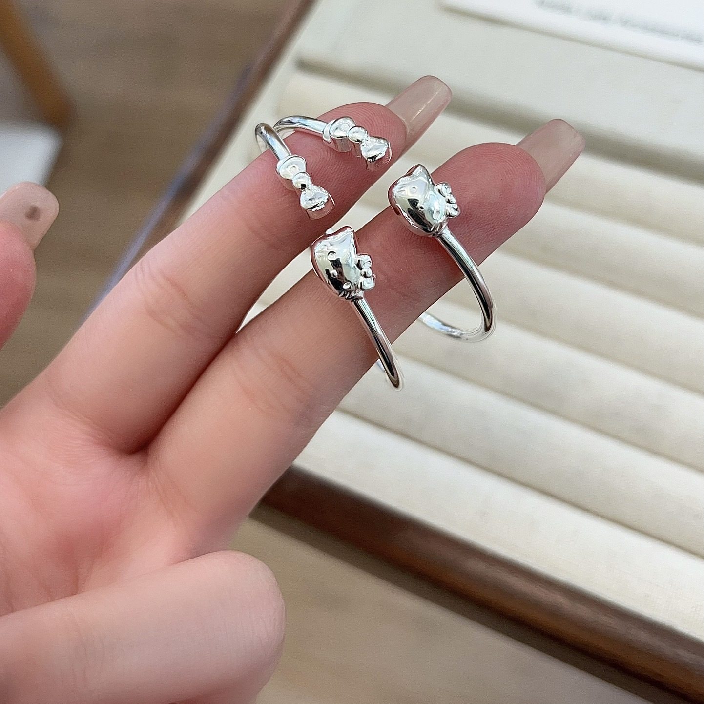 香港正生纯银999足银宝宝手镯卡通KT可爱开口婴儿小孩周岁见面礼