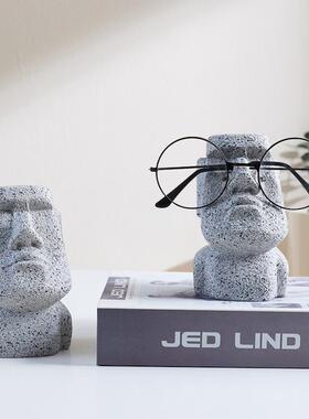 “给原始人戴个眼镜”摩艾石像