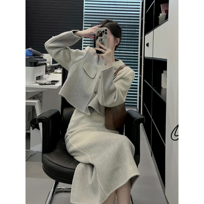 短款外套+中长款时尚半身裙套装