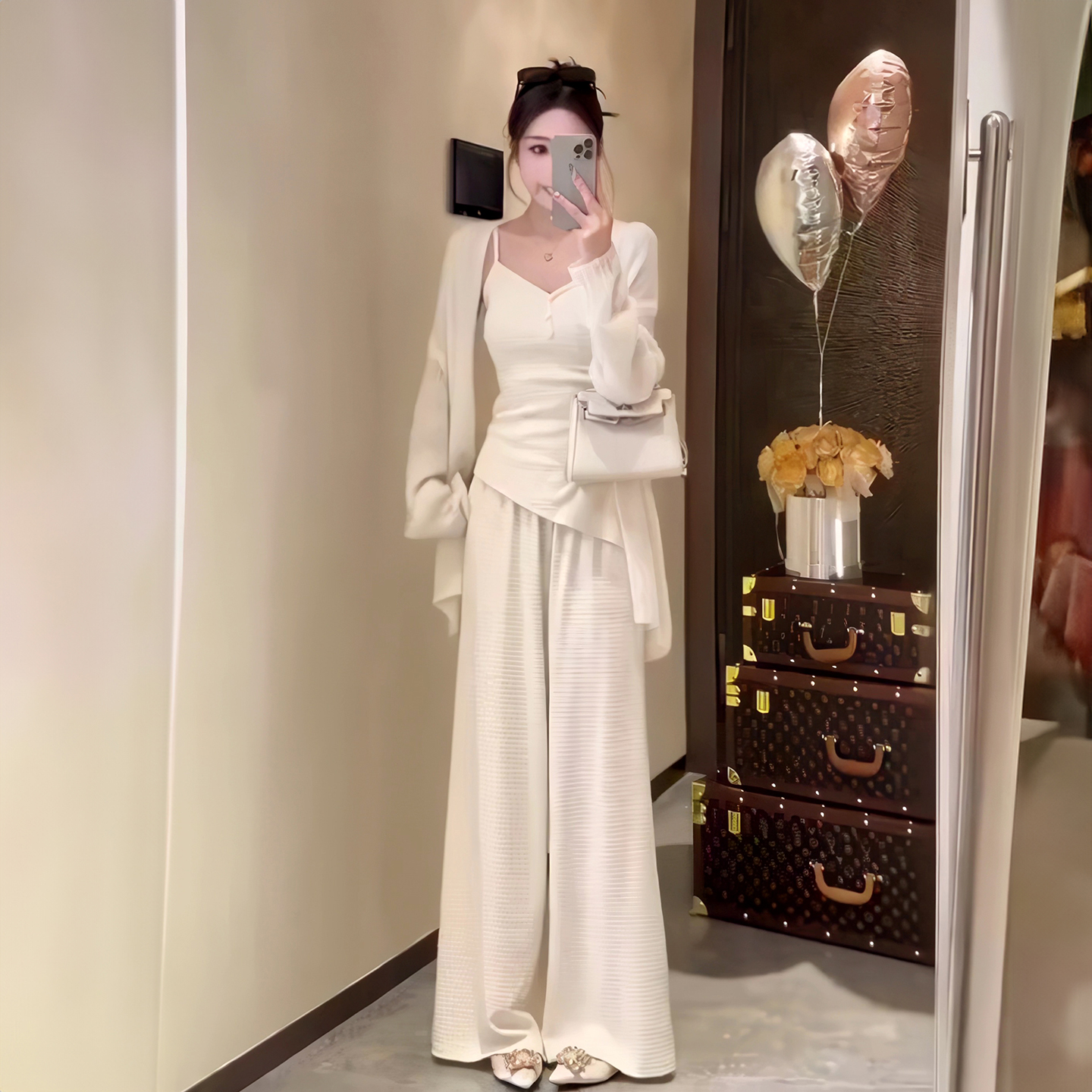 开叉不规则吊带上衣休闲阔腿裤