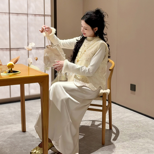 新中式国风马甲秋冬丝绒夹棉外套提花盘扣马夹半身裙肩背心女