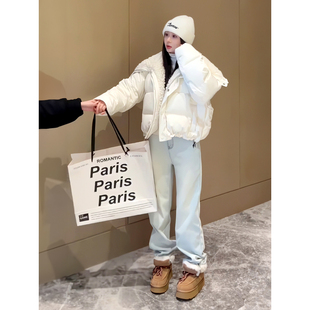 羊羔毛羽绒服女短款2025冬季新款设计感翻领小个子白鸭绒外套