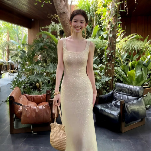 收腰显瘦气质吊带连衣裙女