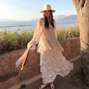 2026新中式棋盘格纹连衣裙层次感荷叶边蛋糕裙长袖看展礼服度假裙