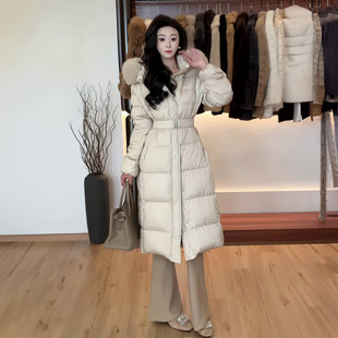 真大毛领连帽羽绒服女款冬季2025中长款收腰显瘦90白鸭绒外套女