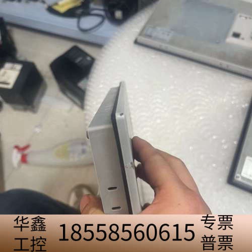 TPC1061Hn昆仑通态触摸屏，少许掉漆