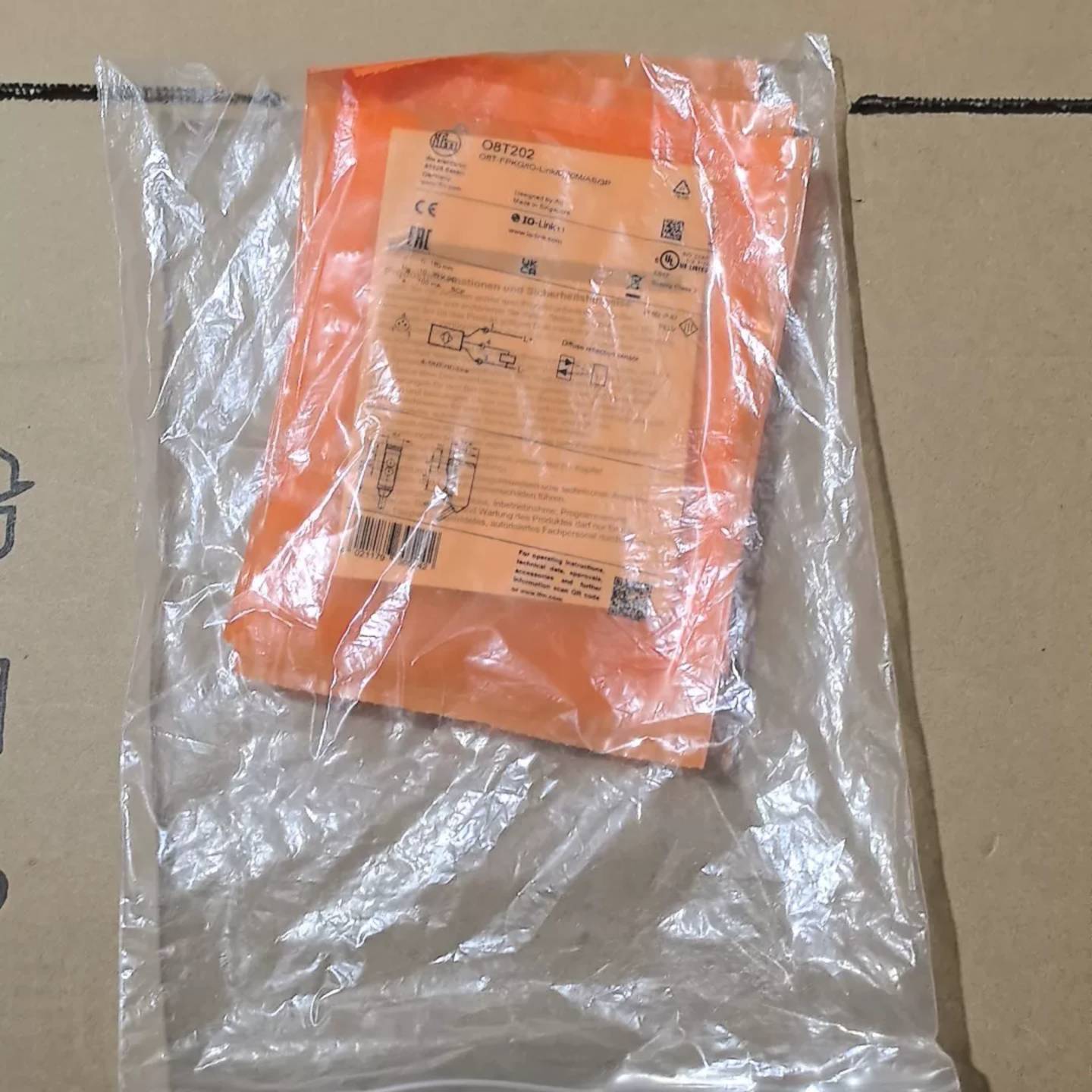可维修IFMO8T202漫反射光电开关传感器08 - 实物图
