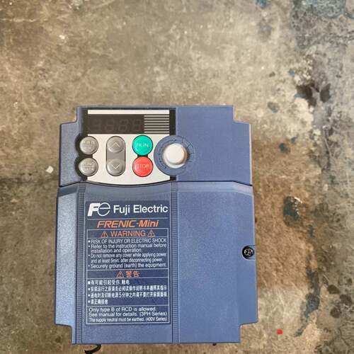可维修变频器2.2KW，FRN007C2S-4C，99新，