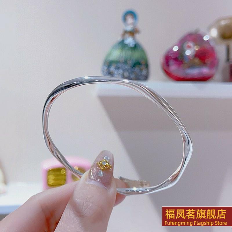 原创设计女银饰香港正生莫比手镯