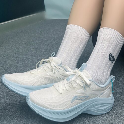 李宁女子减震回弹休闲跑步鞋