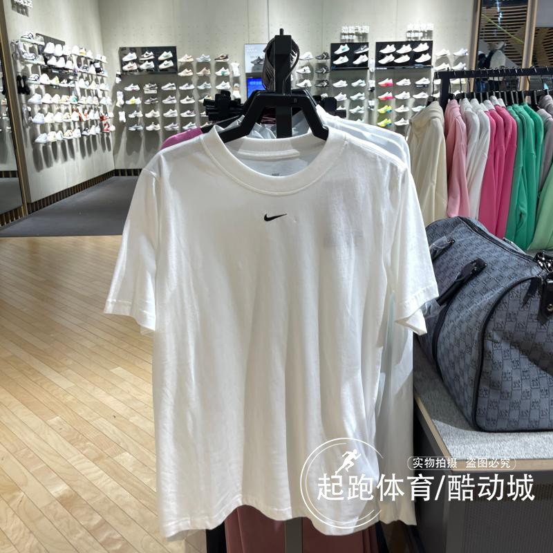 耐克女圆领透气休闲宽松短袖T恤