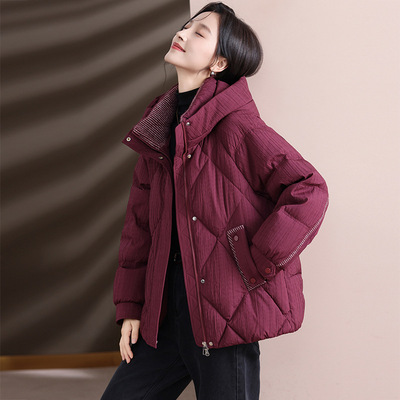 欧洲站冬季年轻女孩羽绒服90鸭绒2025年新款面包服大码短款外套女