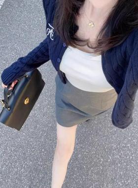 藏蓝色麻花针织开衫外套女2025春秋装高级感韩系外搭毛衣独特上衣