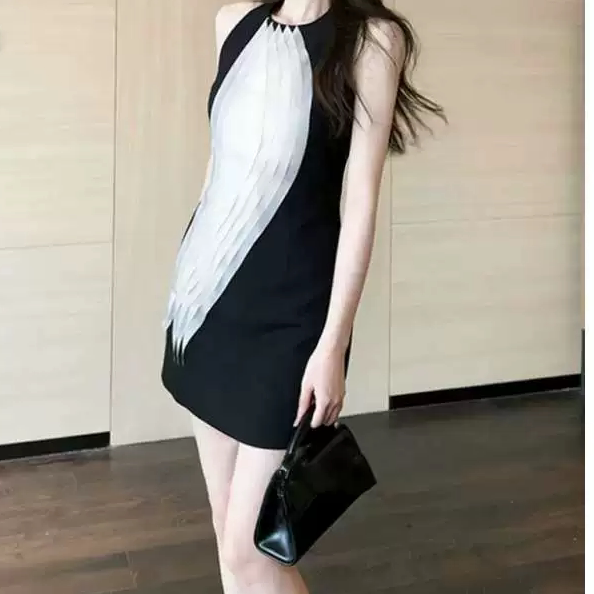 黑色无袖上衣套装女夏季新款气质高级感撞色衣服配长裙度假两件套