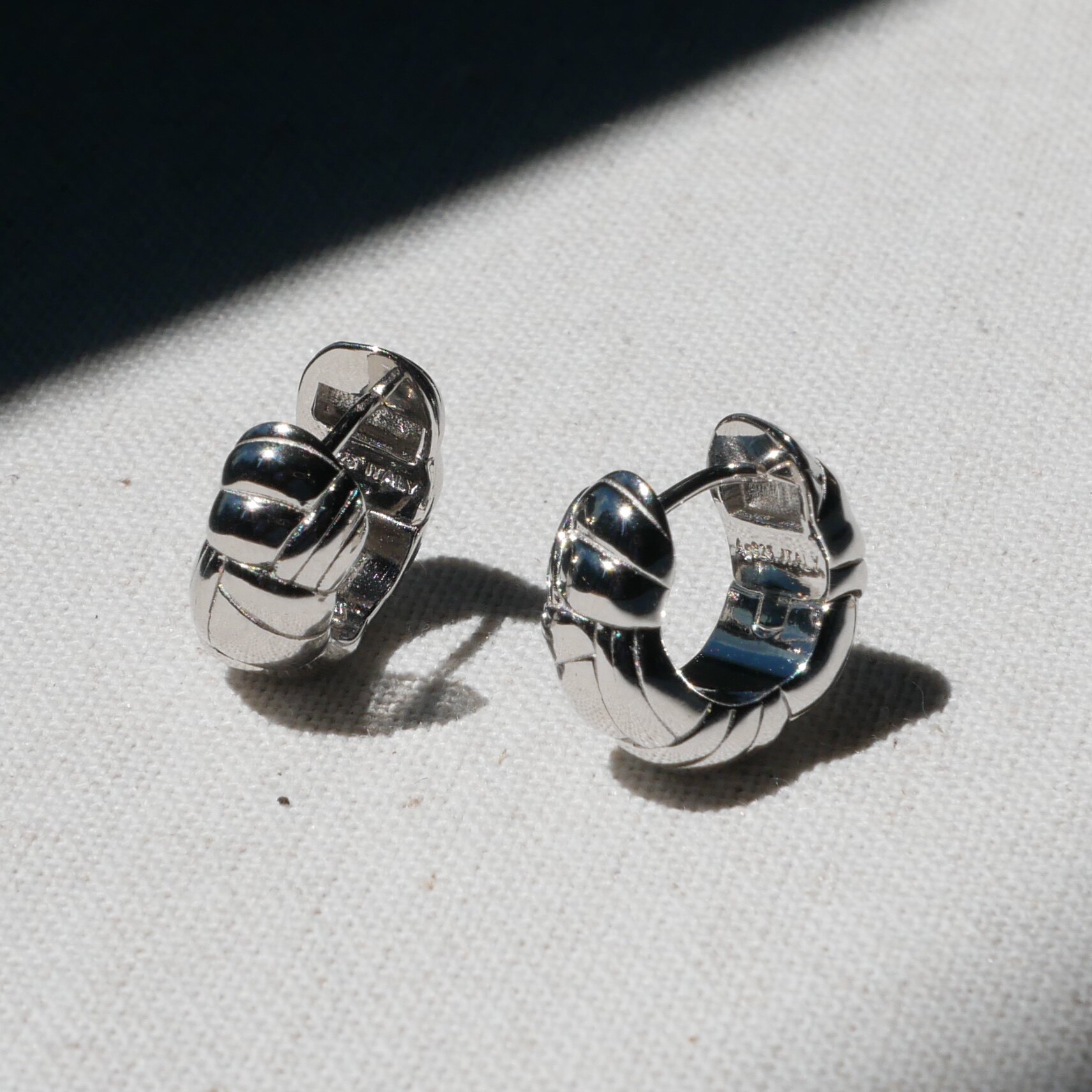 T.W新款意大利精工通体925银镀18K金ins风简约高级感麻花编织耳圈