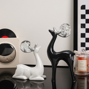 现代轻奢水晶球麋鹿摆件高档家居客厅玄关办公室电视柜酒柜装 饰品