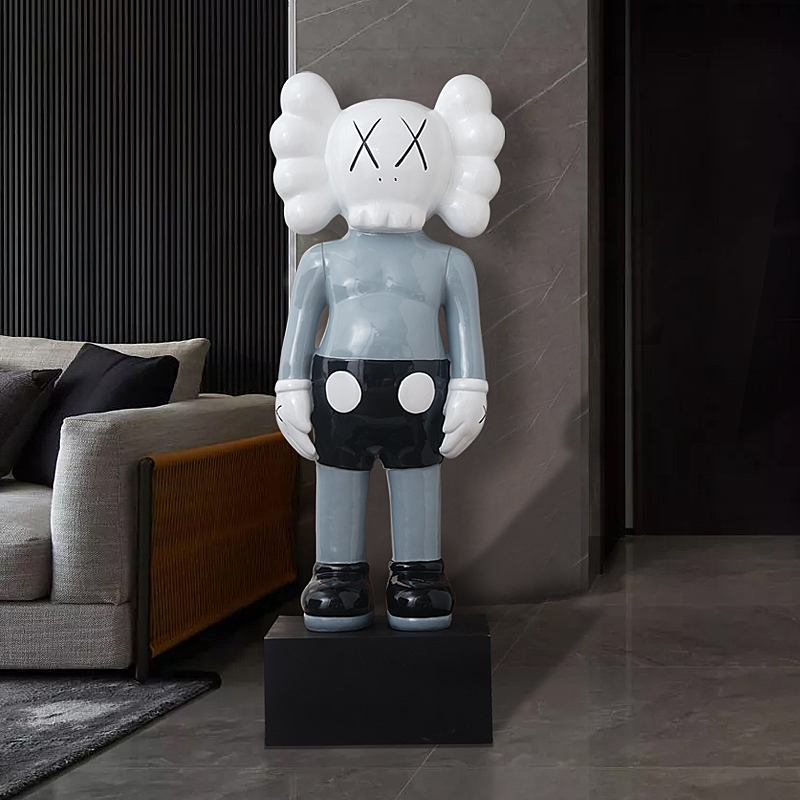 潮玩客厅暴力熊大摆件kaws