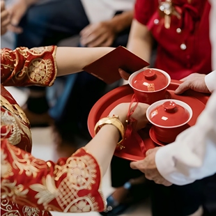 一对陪嫁改口红色盖碗筷喜碗茶具婚礼敬酒杯子婚庆 结婚敬茶杯套装