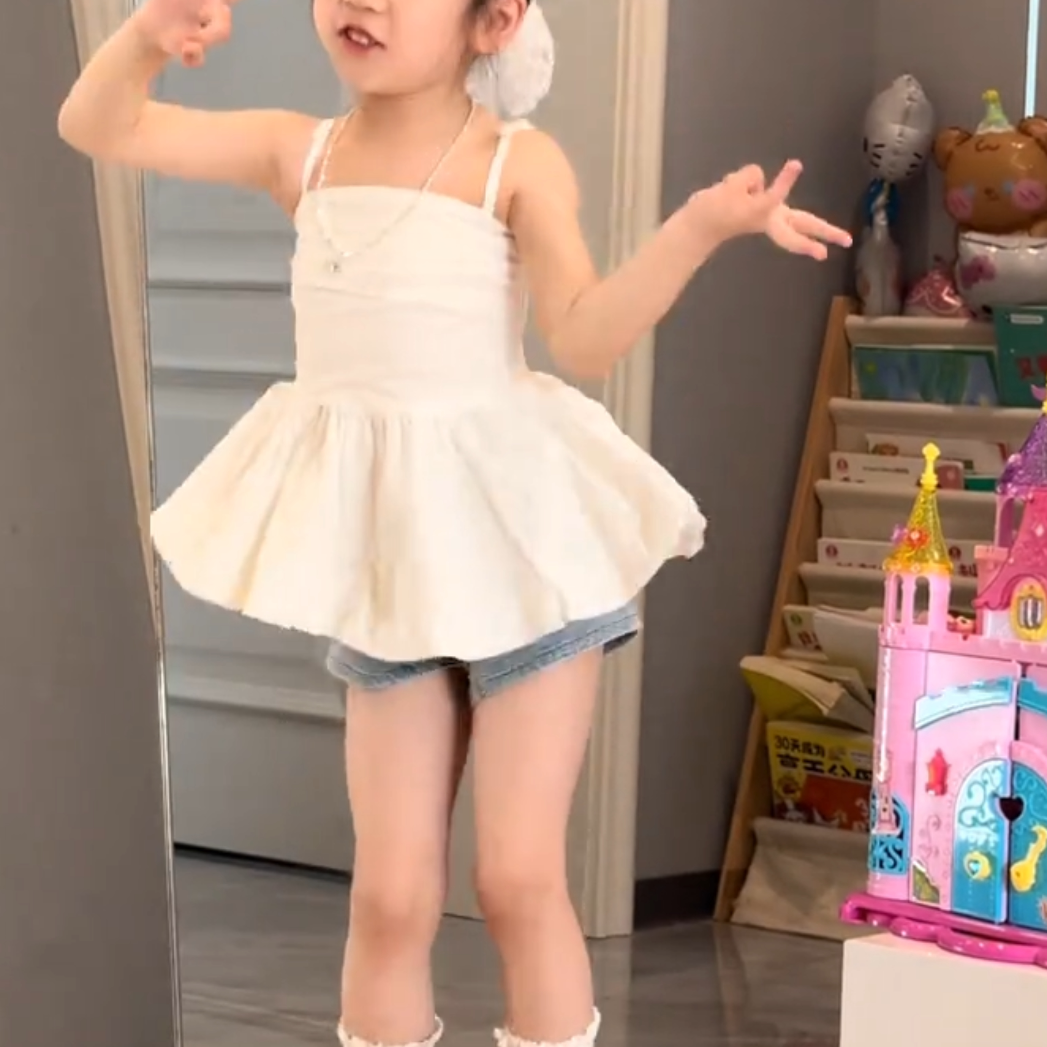 韩版女童夏季洋气新款韩版2026套装宝宝荷叶裙摆上衣牛仔短裤学生
