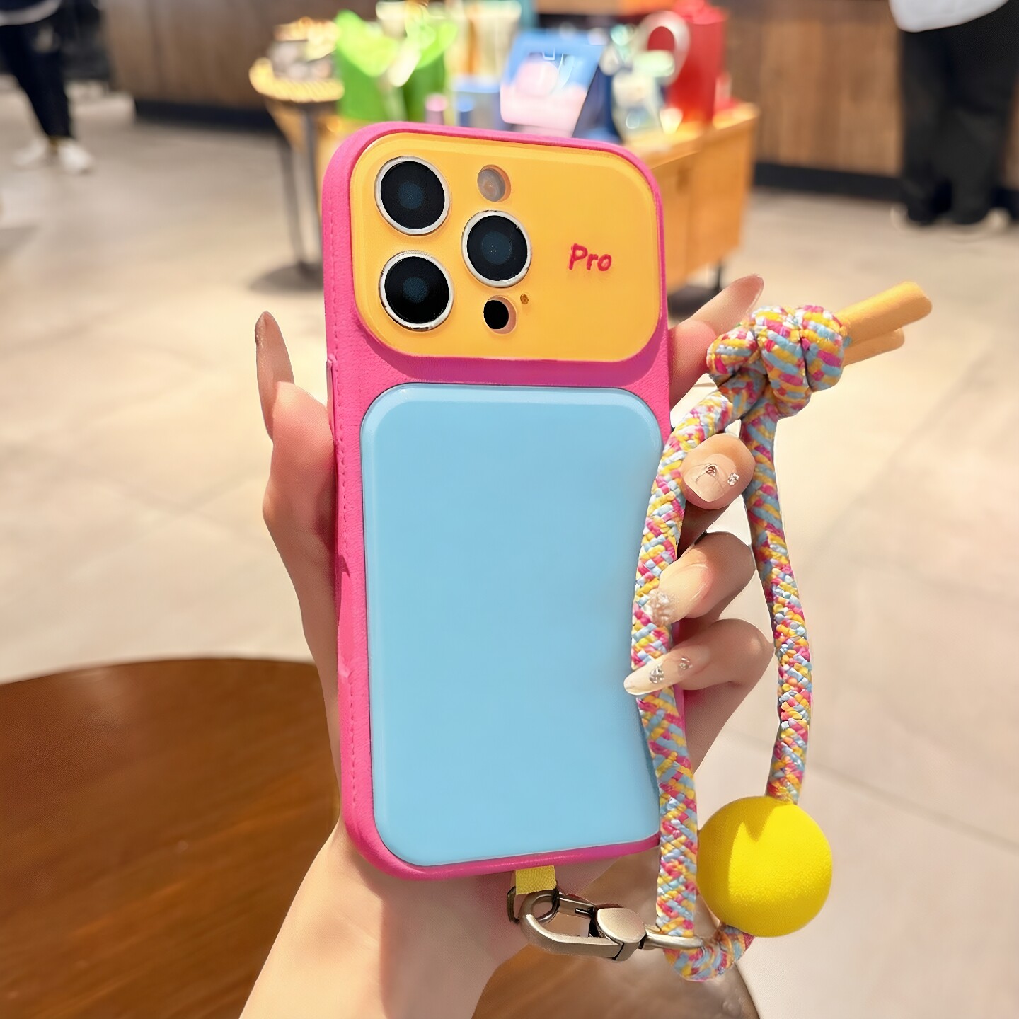 带短挂绳适用苹果17pro手机壳iphone16promax夏日新款多巴胺撞色15p秒变大视窗14巨好看13皮纹硅胶保护套高级